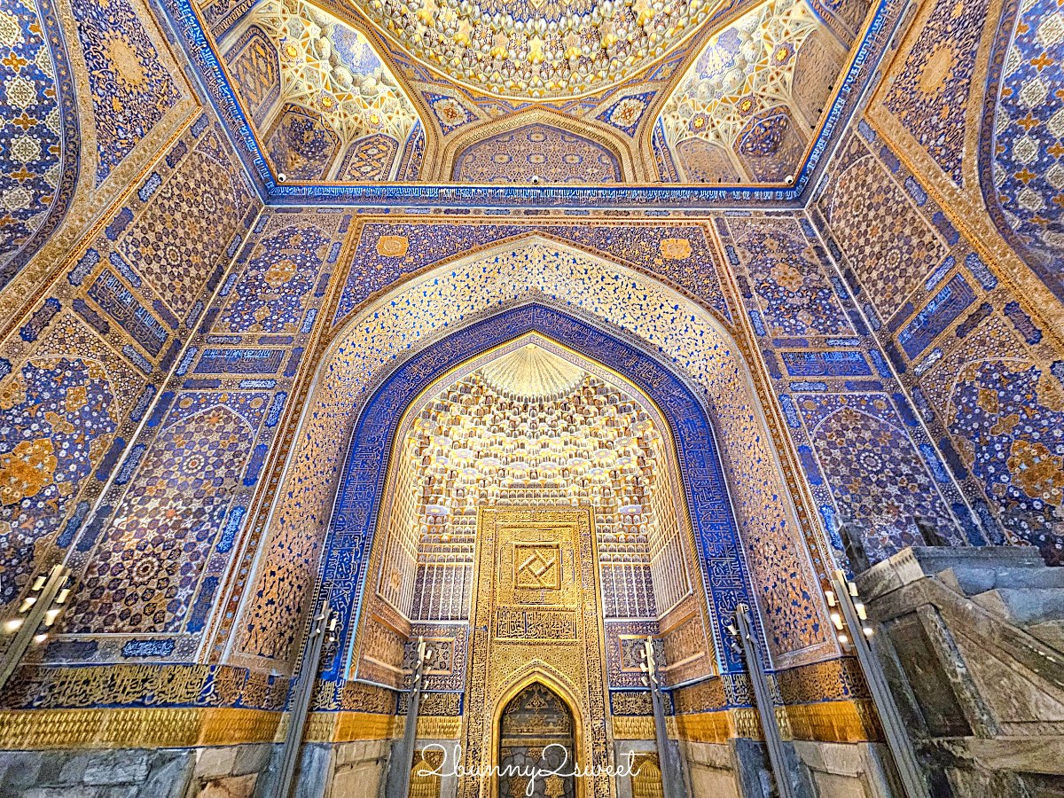 【雷吉斯坦廣場 Registan Square】撒馬爾罕必訪地標，三大學院、門票交通、夜景燈光秀、換裝體驗全攻略 @兔兒毛毛姊妹花