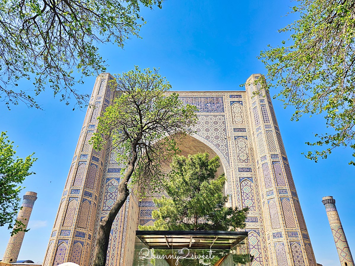 【比比哈奴清真寺 Bibi-Khanym Mosque】撒馬爾罕必訪景點：世界最大清真寺的壯麗與傳說 @兔兒毛毛姊妹花