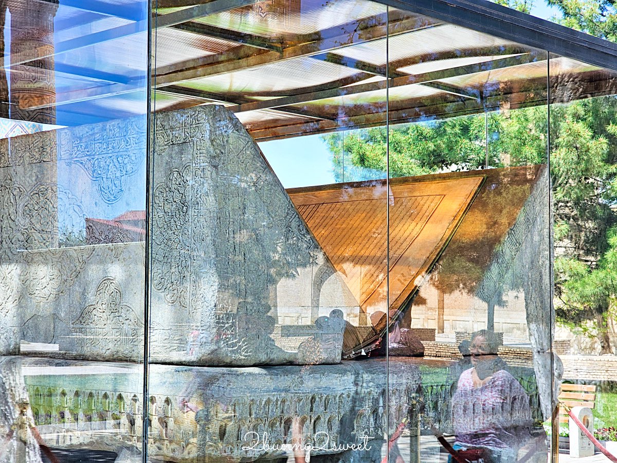 【比比哈奴清真寺 Bibi-Khanym Mosque】撒馬爾罕必訪景點：世界最大清真寺的壯麗與傳說 @兔兒毛毛姊妹花