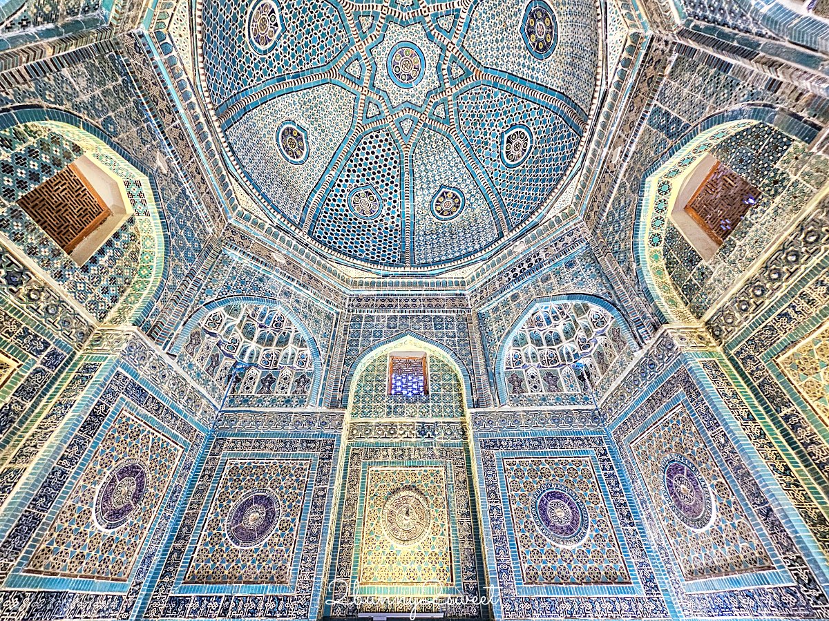 【沙赫靜達陵墓群 Shah-i-Zinda】撒馬爾罕最震撼藍色長廊！帖木兒王族墓群介紹＋拍照攻略 @兔兒毛毛姊妹花