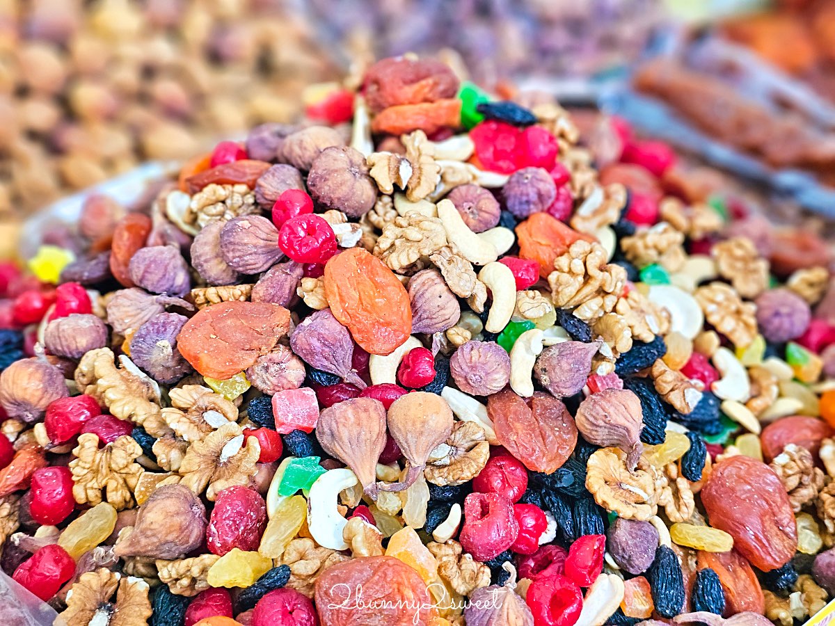 【Chorsu Bazaar 楚蘇市場】塔什干藍色穹頂市場必逛攻略：果乾比價、窯烤麵包與在地市集一次看 @兔兒毛毛姊妹花