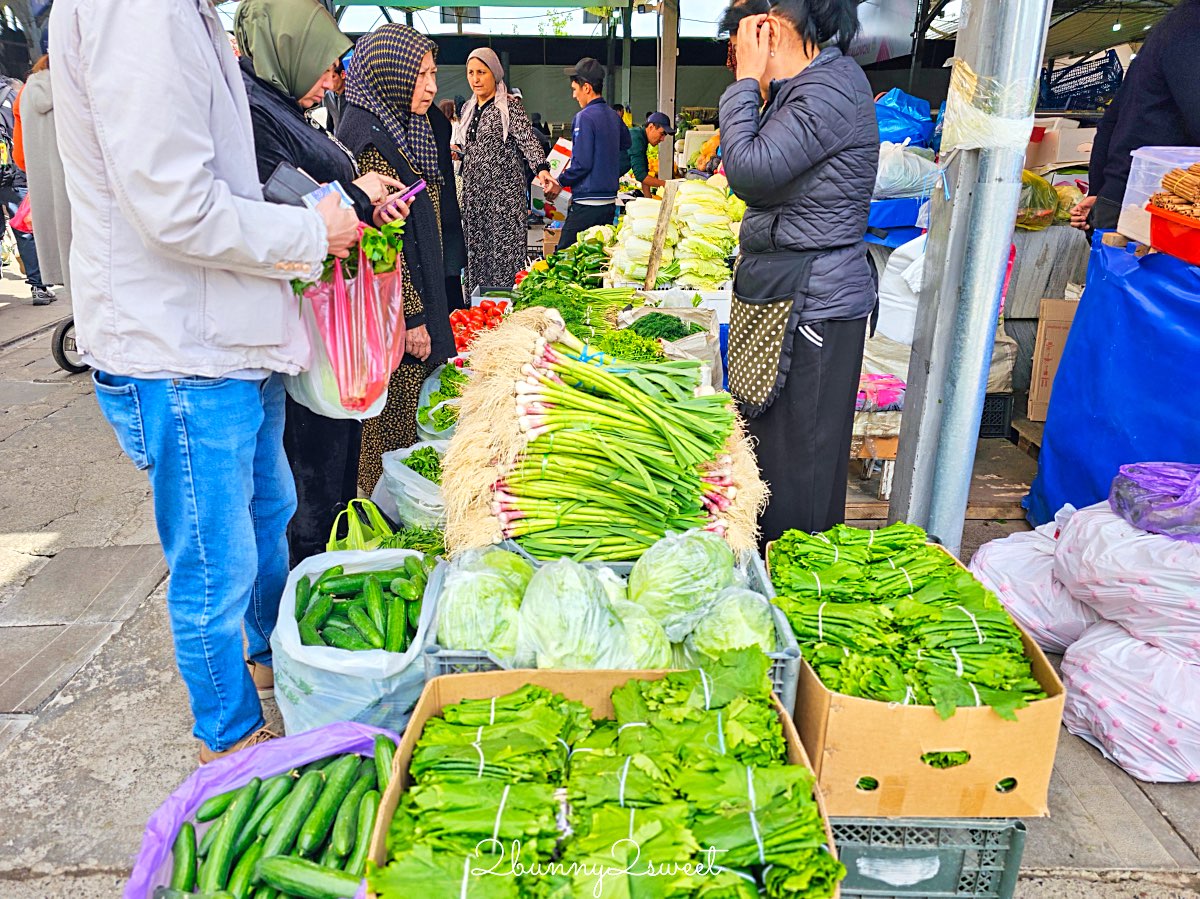 【Chorsu Bazaar 楚蘇市場】塔什干藍色穹頂市場必逛攻略：果乾比價、窯烤麵包與在地市集一次看 @兔兒毛毛姊妹花