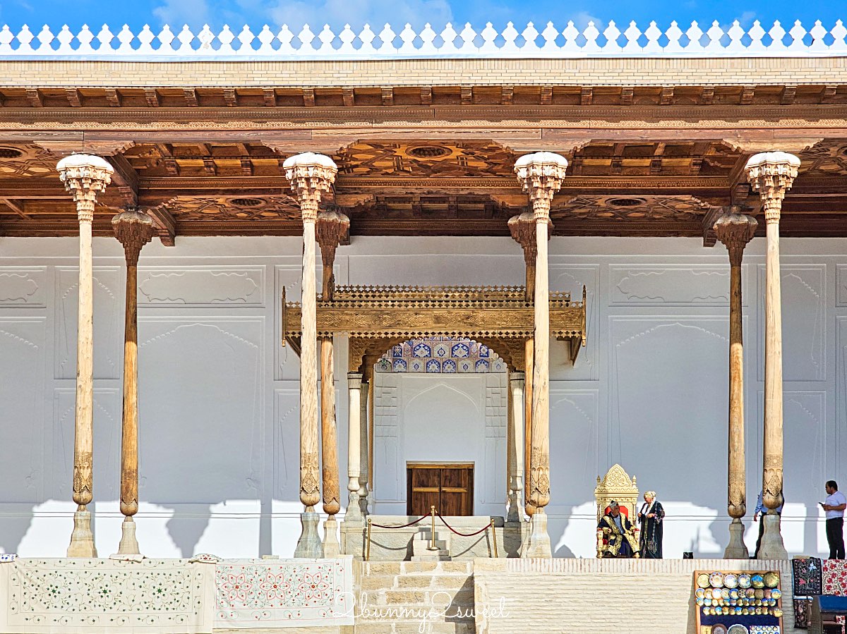 【布哈拉亞克要塞 Ark of Bukhara】走進千年土黃色皇城，俯瞰古城最佳視角｜門票交通攻略 @兔兒毛毛姊妹花