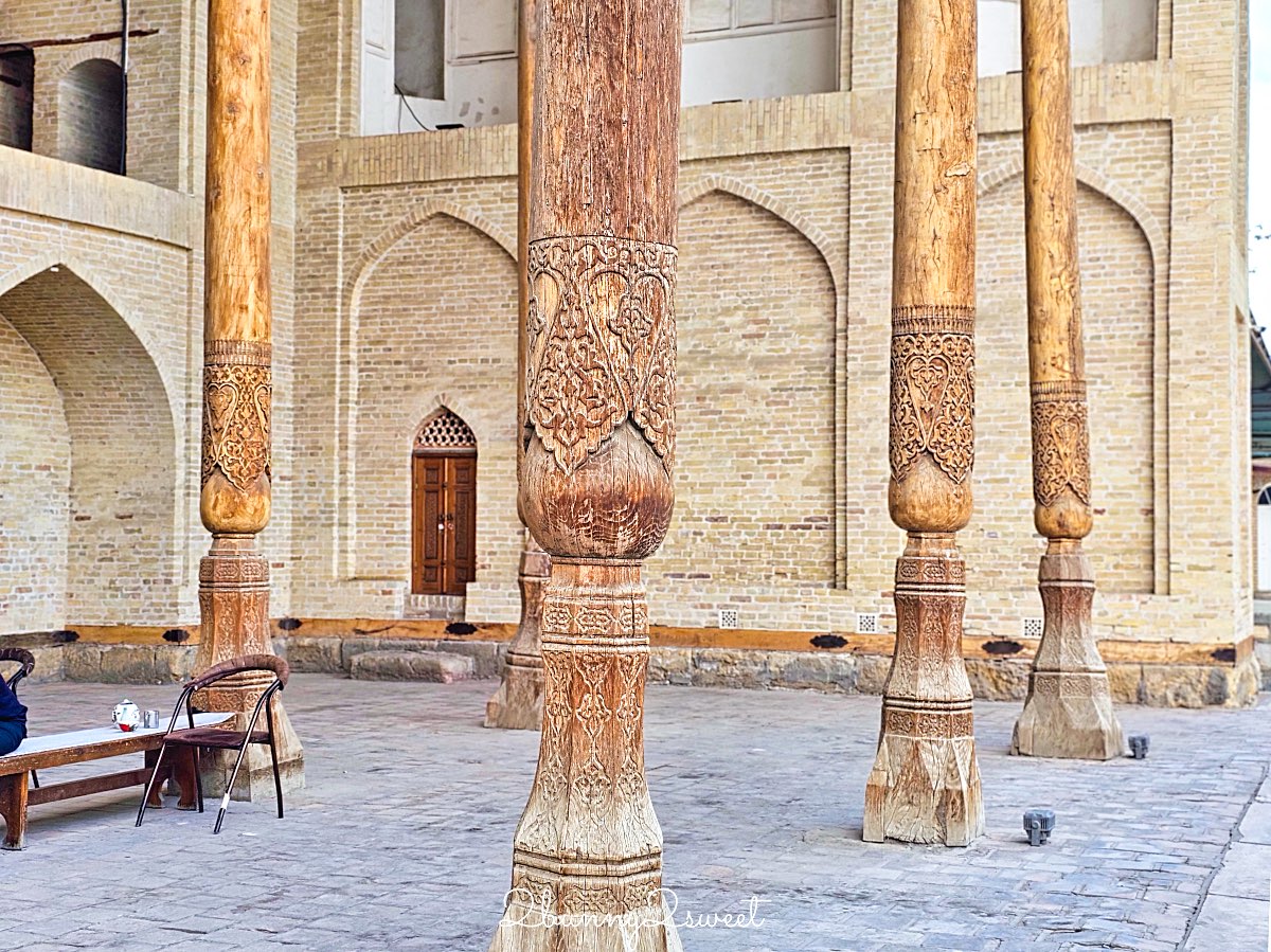 【波羅豪茲清真寺 Bolo Hauz Mosque】布哈拉必拍絕美「四十柱清真寺」，最有靈魂的中亞木柱建築 @兔兒毛毛姊妹花