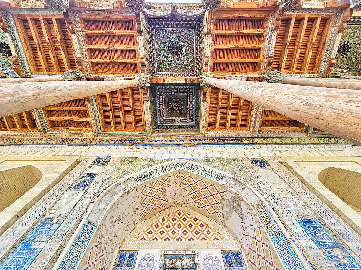 【波羅豪茲清真寺 Bolo Hauz Mosque】布哈拉必拍絕美「四十柱清真寺」，最有靈魂的中亞木柱建築 @兔兒毛毛姊妹花