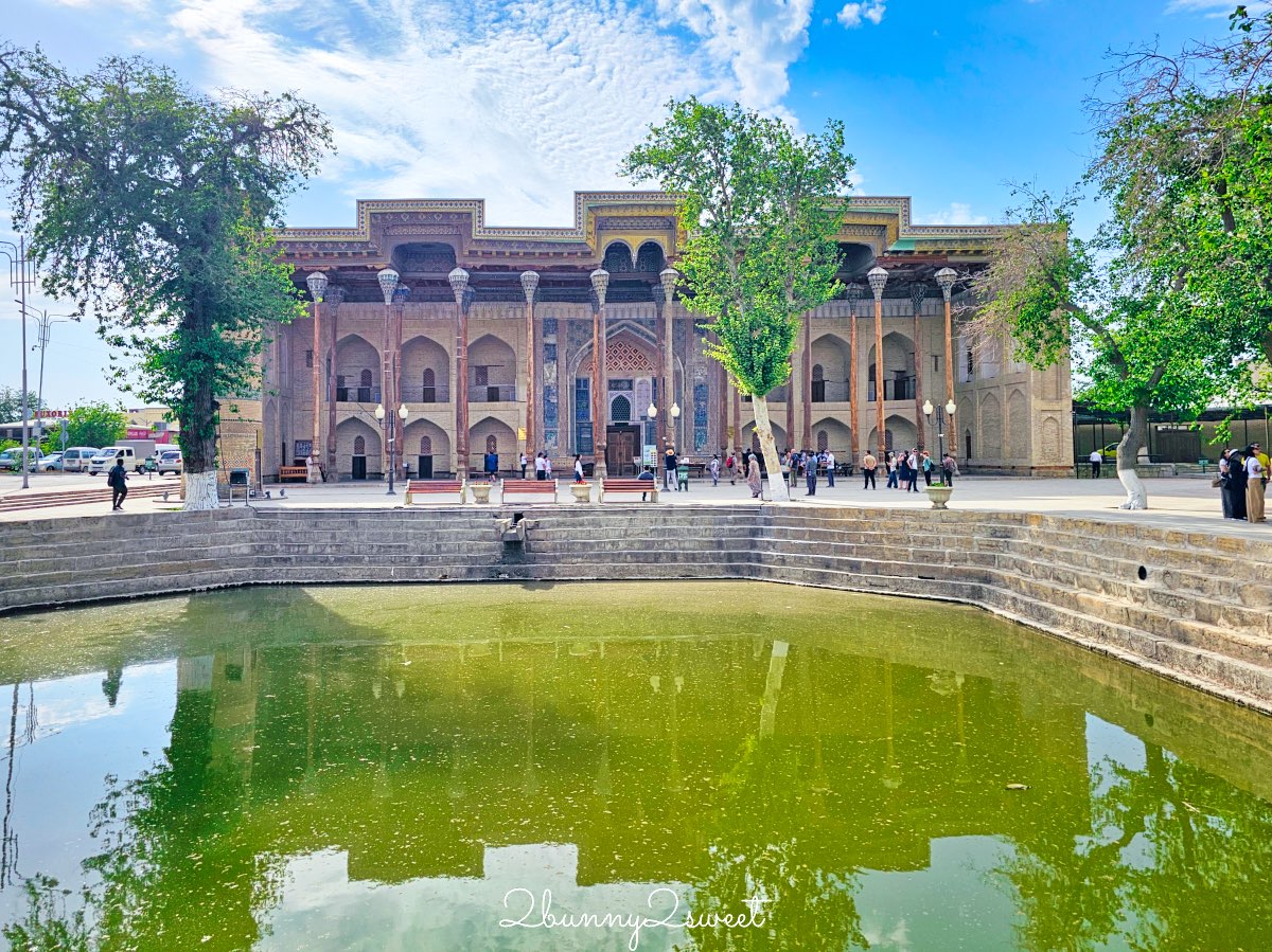 【波羅豪茲清真寺 Bolo Hauz Mosque】布哈拉必拍絕美「四十柱清真寺」，最有靈魂的中亞木柱建築 @兔兒毛毛姊妹花