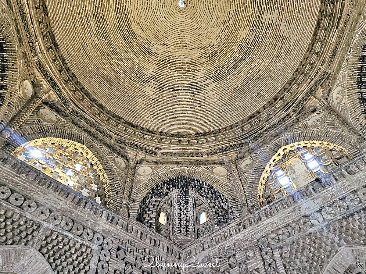 【薩馬尼德陵墓 Samanid Mausoleum】布哈拉必訪中亞最美「磚造蕾絲」，光影編織出的千年藝術奇蹟！ @兔兒毛毛姊妹花