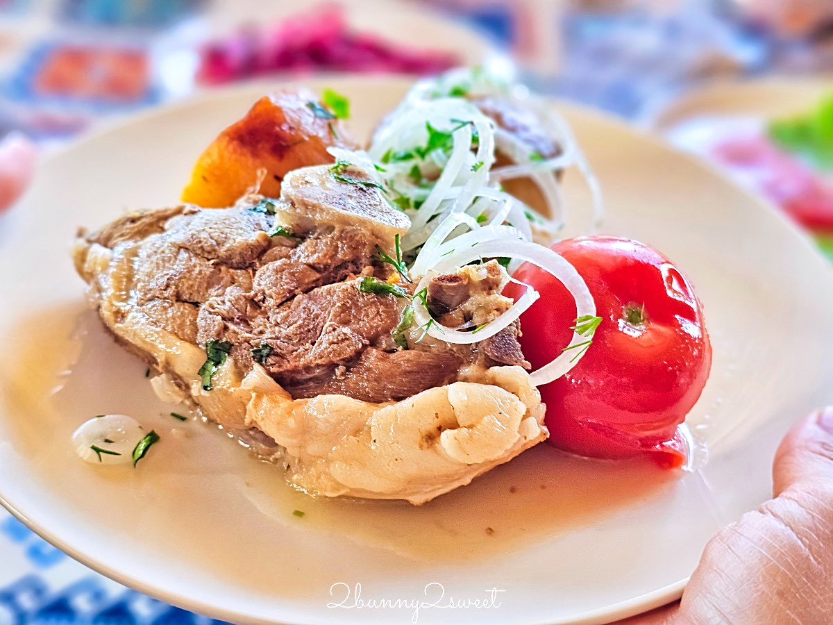 布哈拉美食推薦【Xon Atlas Restaurant】露台景觀餐廳，邊吃手抓飯邊看宣禮塔 @兔兒毛毛姊妹花