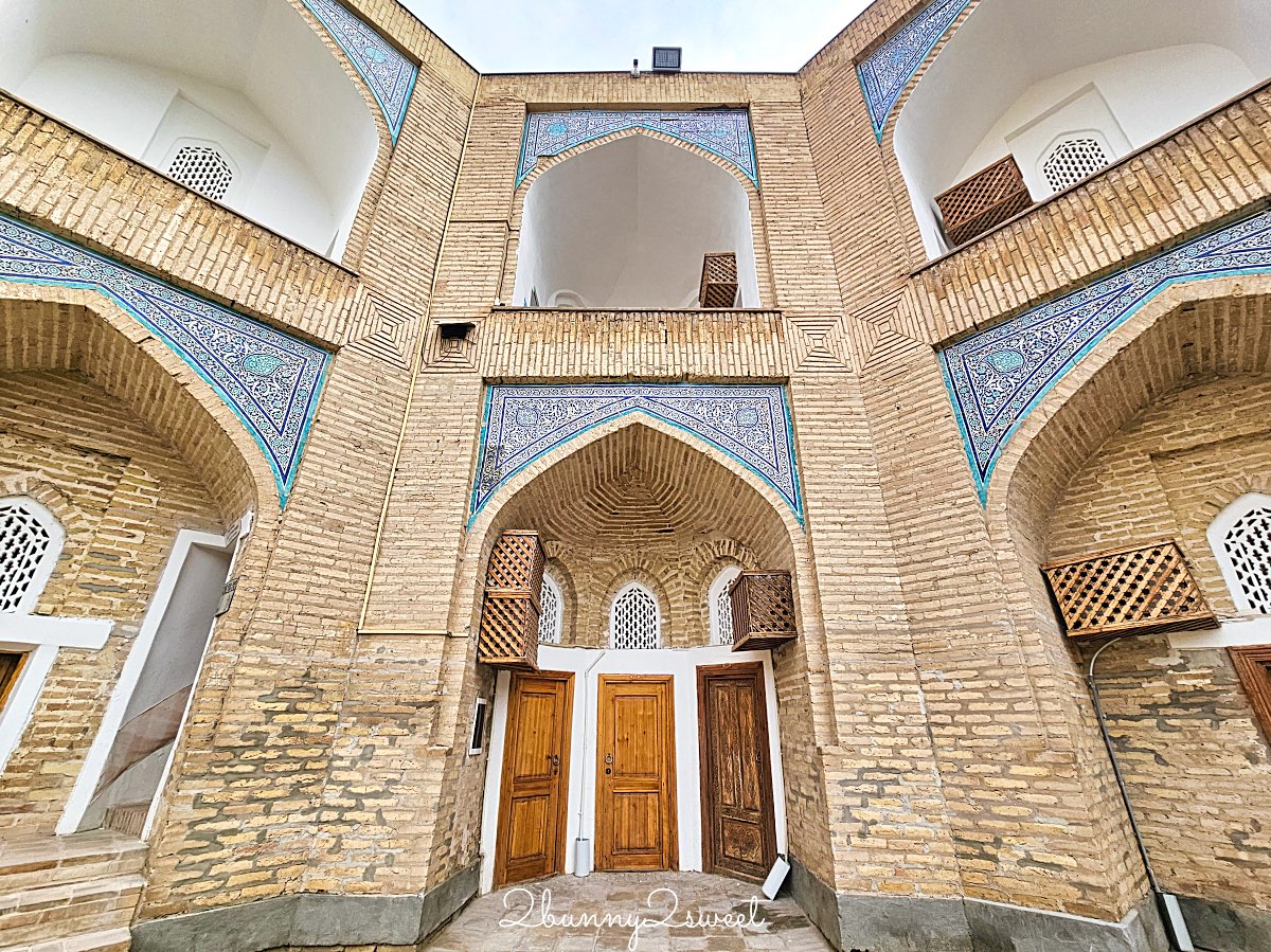 【穆罕默德&middot;阿明汗經學院 Mohammed Amin Khan Madrasah】希瓦古城最美藍色地標，學生宿舍改建飯店 @兔兒毛毛姊妹花