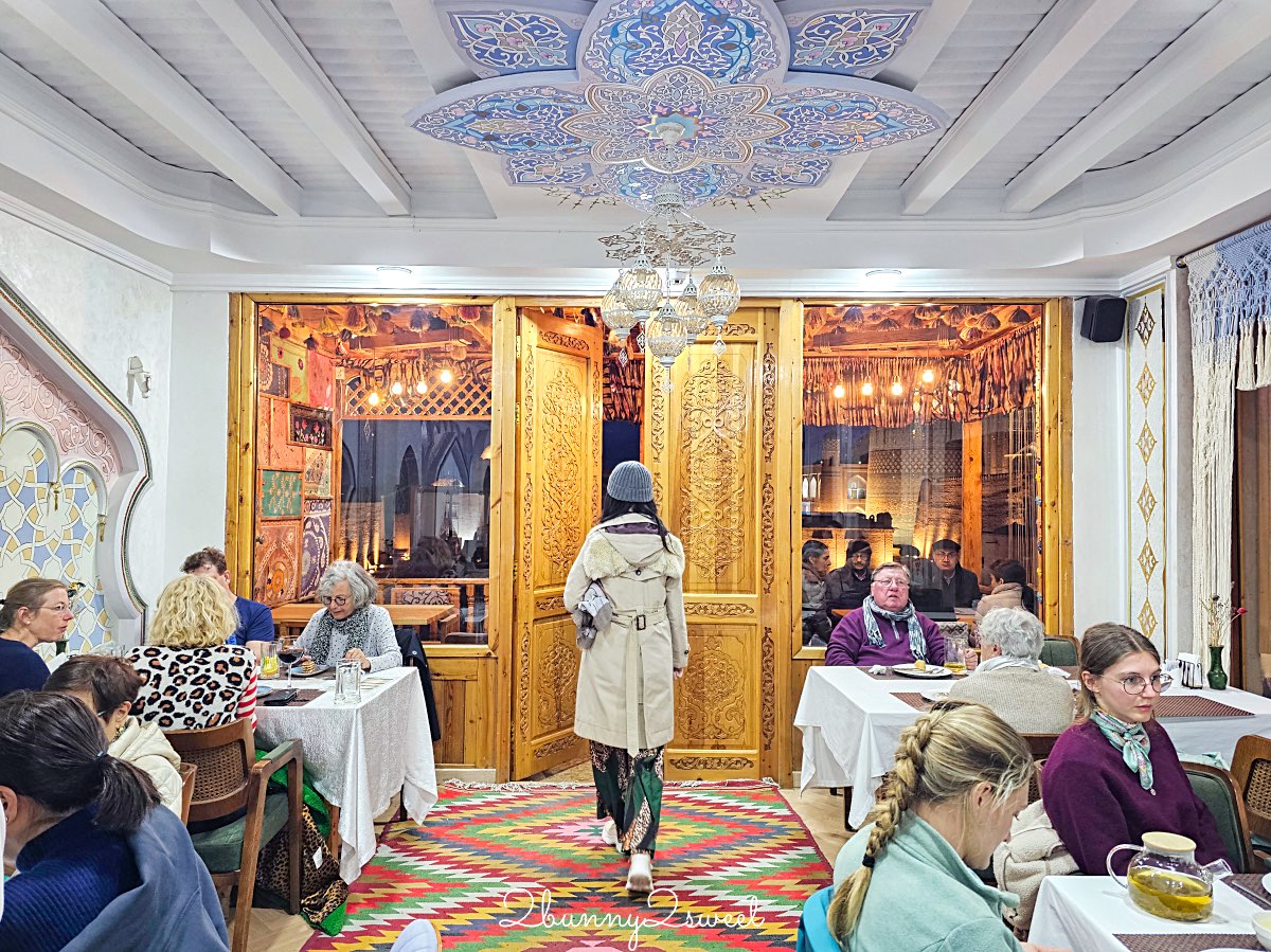 【Terrassa Cafe & Restaurant】希瓦古城最強景觀餐廳！欣賞矮宣禮塔與古城的VIP露台座位 @兔兒毛毛姊妹花
