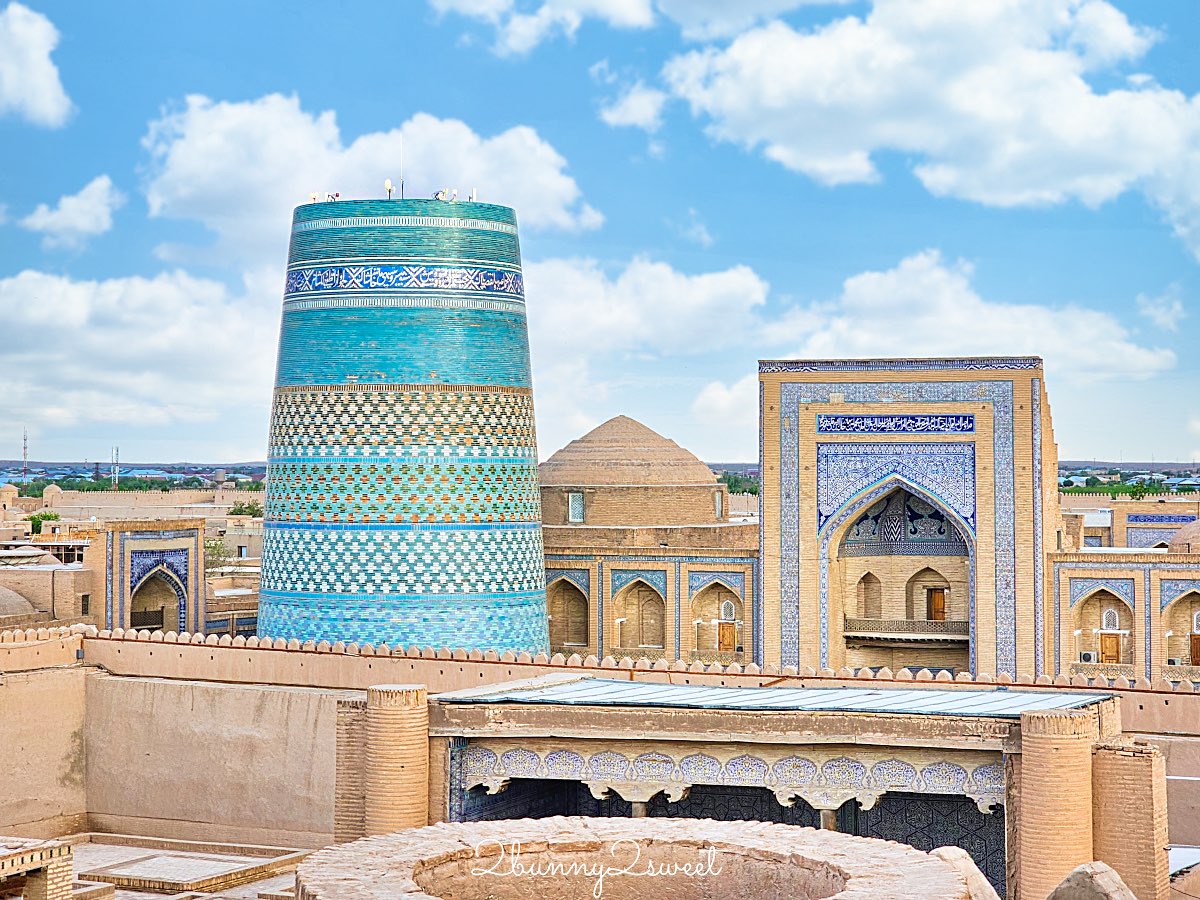 【希瓦可汗舊堡 Konya Ark】走進希瓦汗國王宮，登上【阿克謝赫博博瞭望台 Ak Sheikh-bobo Tower】俯瞰古城藍色天際線 @兔兒毛毛姊妹花