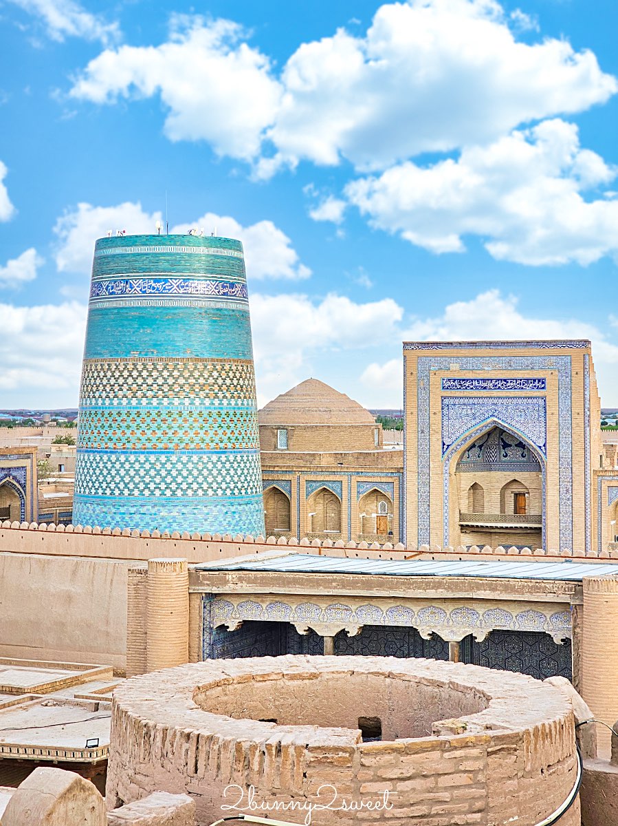 【希瓦可汗舊堡 Konya Ark】走進希瓦汗國王宮，登上【阿克謝赫博博瞭望台 Ak Sheikh-bobo Tower】俯瞰古城藍色天際線 @兔兒毛毛姊妹花