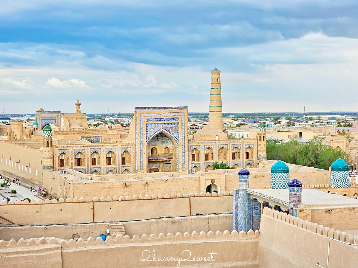 【希瓦可汗舊堡 Konya Ark】走進希瓦汗國王宮，登上【阿克謝赫博博瞭望台 Ak Sheikh-bobo Tower】俯瞰古城藍色天際線 @兔兒毛毛姊妹花