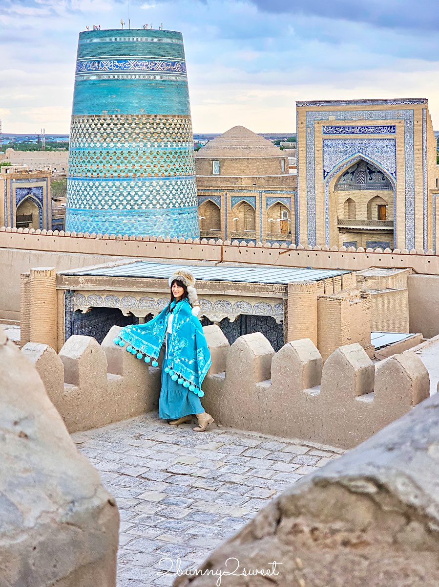 【希瓦可汗舊堡 Konya Ark】走進希瓦汗國王宮，登上【阿克謝赫博博瞭望台 Ak Sheikh-bobo Tower】俯瞰古城藍色天際線 @兔兒毛毛姊妹花