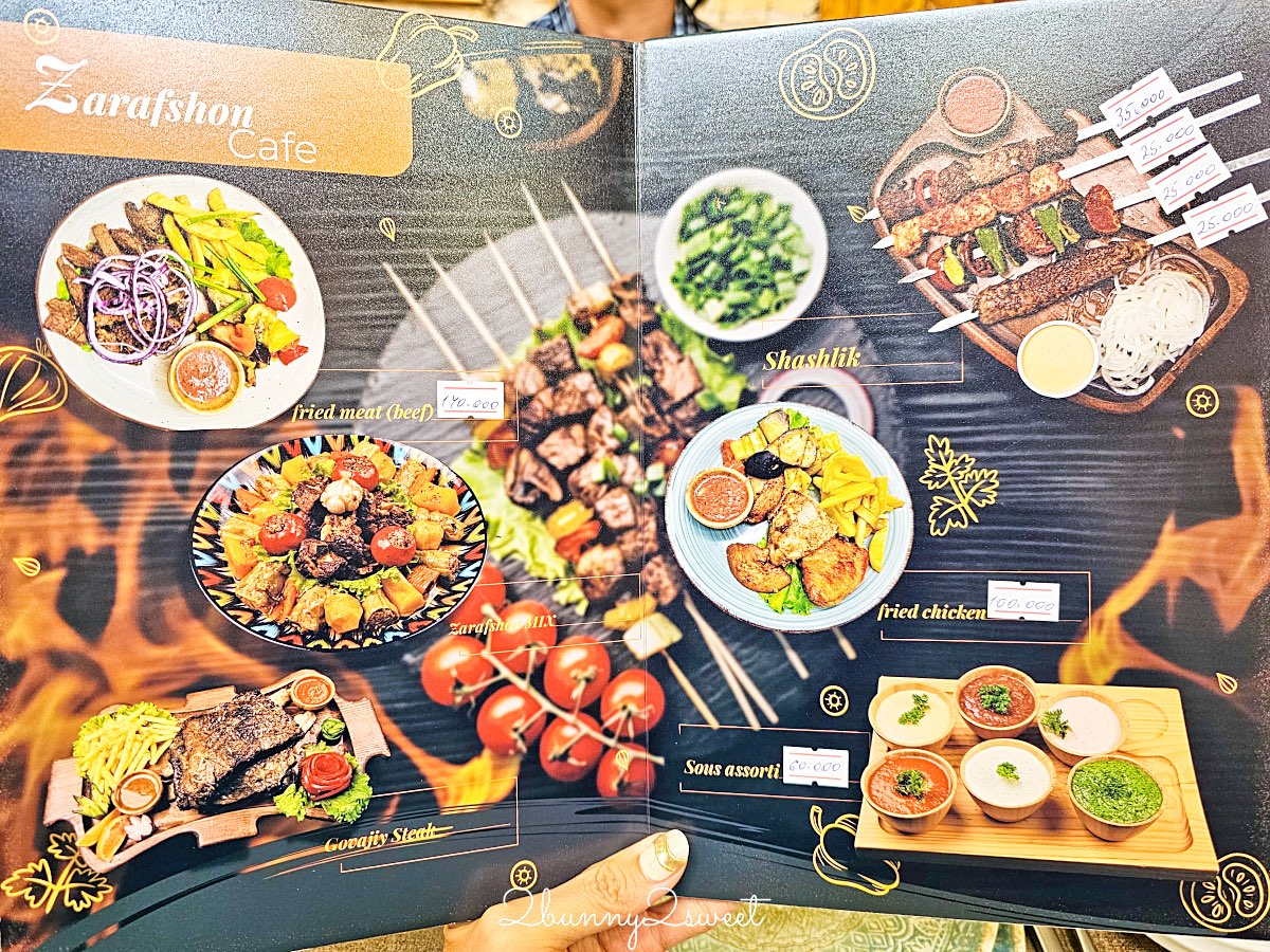 【Cafe Zarafshon】希瓦古城伊斯蘭霍賈宣禮塔旁絕美餐廳，必點希瓦特色餃子 @兔兒毛毛姊妹花