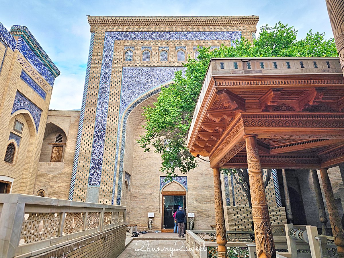 【帕拉萬&middot;馬哈穆德陵墓 Pakhlavan Makhmud Mausoleum】希瓦古城最美綠色圓頂，走進絕美滿版青花瓷磚空間 @兔兒毛毛姊妹花