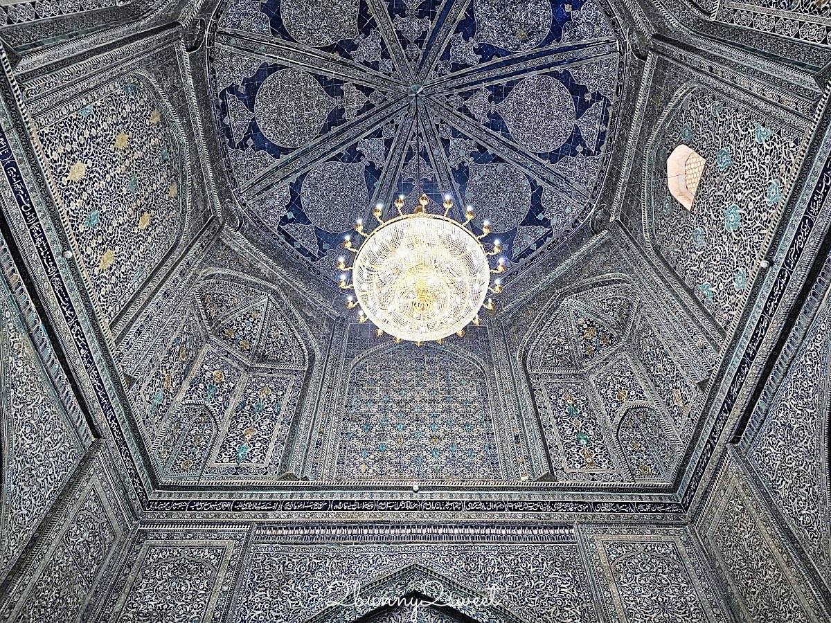 【帕拉萬&middot;馬哈穆德陵墓 Pakhlavan Makhmud Mausoleum】希瓦古城最美綠色圓頂，走進絕美滿版青花瓷磚空間 @兔兒毛毛姊妹花