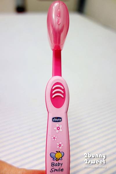 [體驗] 有了 Chicco 兒童牙刷和牙膏，兔兒更愛刷牙囉!! @兔兒毛毛姊妹花