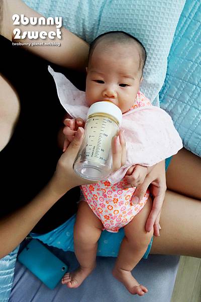 [體驗] 如媽媽乳房般柔軟的 Chicco 乳膠奶嘴玻璃奶瓶 @兔兒毛毛姊妹花