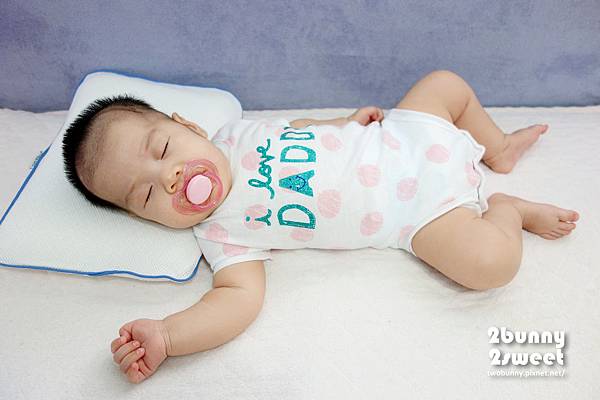 [好物。體驗] 韓國 GIO 超透氣護頭型嬰兒枕~透氣安全又可維護完美頭型!! (新增 6M 摳桃照) @兔兒毛毛姊妹花