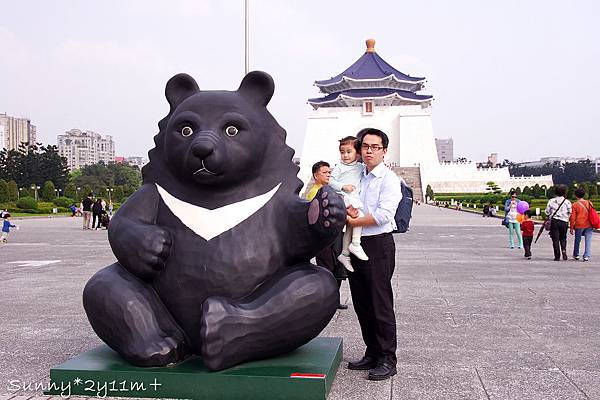 [親子遊。台北] 終於看到貓熊-1600 貓熊世界之旅@中正紀念堂 @兔兒毛毛姊妹花