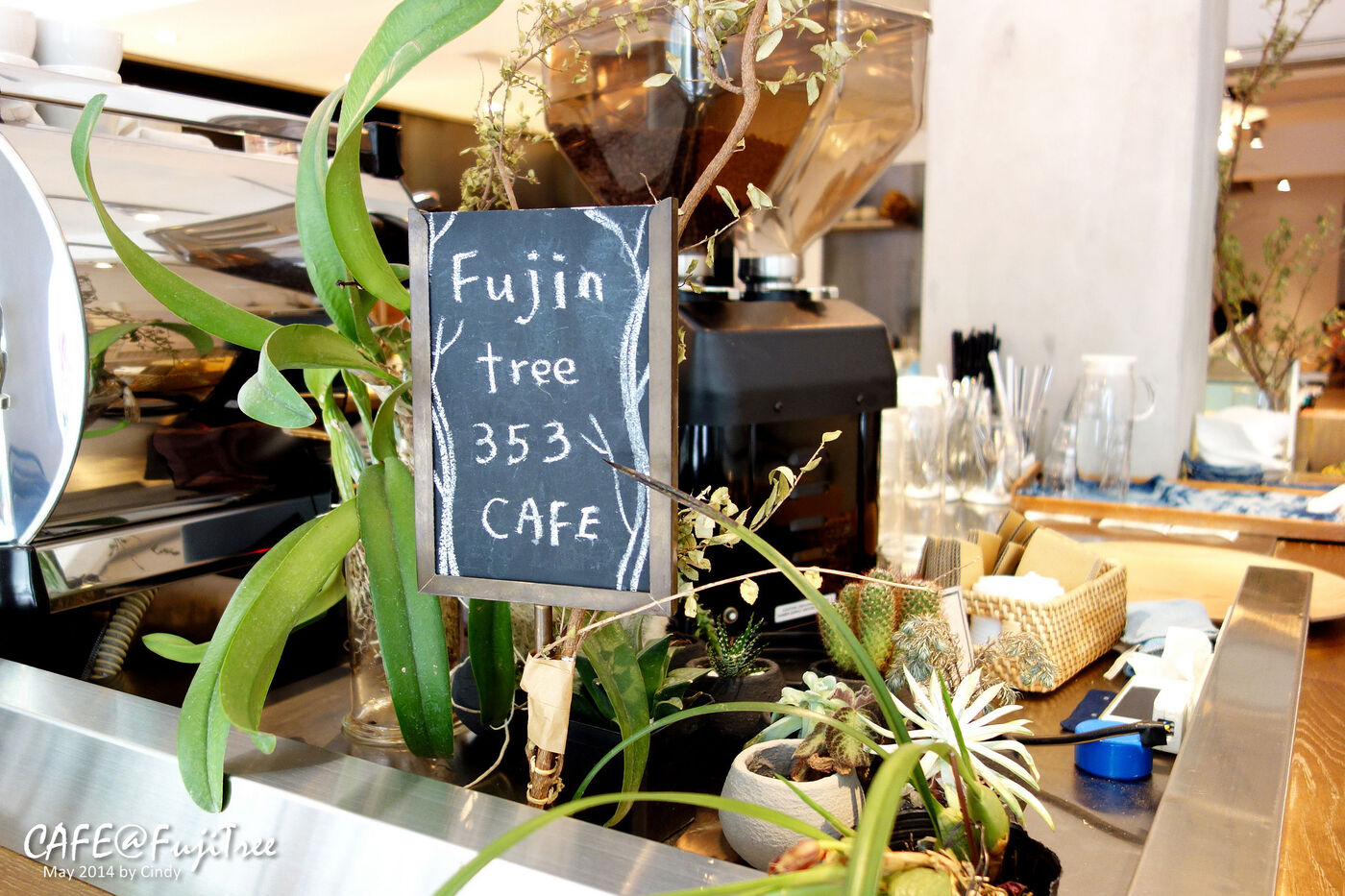 [咖啡@台北] 在舒服的日系咖啡廳 『Fujin Tree。富錦樹 』享用美味甜點 @兔兒毛毛姊妹花