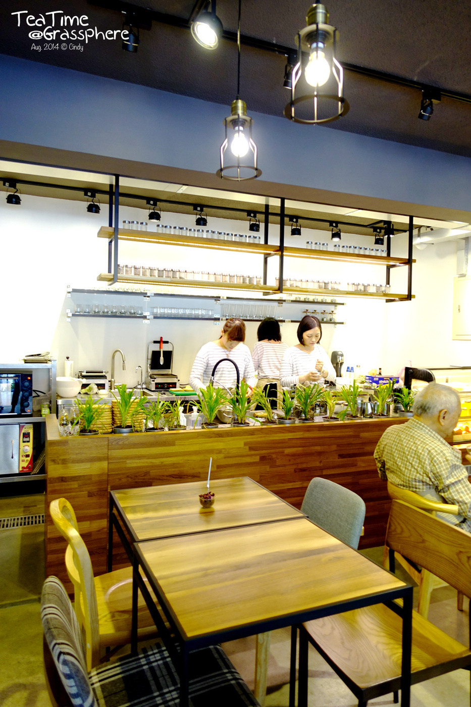 [食＠台北] 民生社區裡的小清新～不賣咖啡的『小草作 x Tea Shop 』 @兔兒毛毛姊妹花
