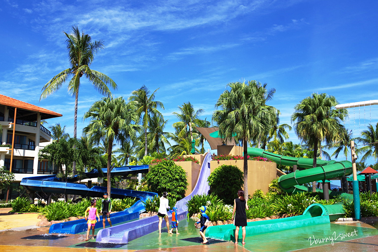 [沙巴。親子飯店] 香格里拉丹絨亞路度假酒店 Shangri-La’s Tanjung Aru Resort and Spa (泳池設施篇)～滑水道、兒童戲水池、海景無邊際泳池、私人沙灘，還有小小水族館和幫你顧孩子的兒童遊戲室 @兔兒毛毛姊妹花