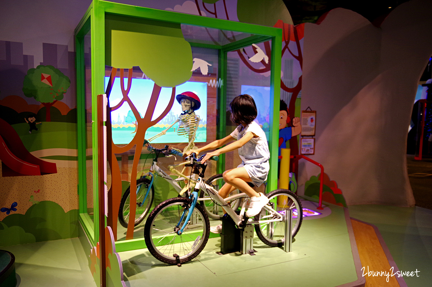 新加坡親子景點》Kids Stop 兒童科學館~雲朵攀爬網、大 J 垂直溜滑梯、恐龍考古沙坑&#8230;邊玩邊學自然科學知識的室內樂園 @兔兒毛毛姊妹花