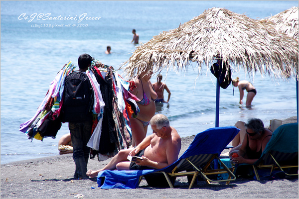 [2010 Greece] 。第十九章。紅沙灘、黑沙灘 &#038; 卡馬利海灘 @兔兒毛毛姊妹花