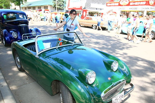 [2009 Minnesota] 回到50年代~當咩咩遇到古董車 @兔兒毛毛姊妹花